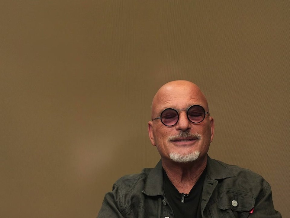 Howie Mandel talking to camera in the spot for The Fountain of Youth Lifestyle